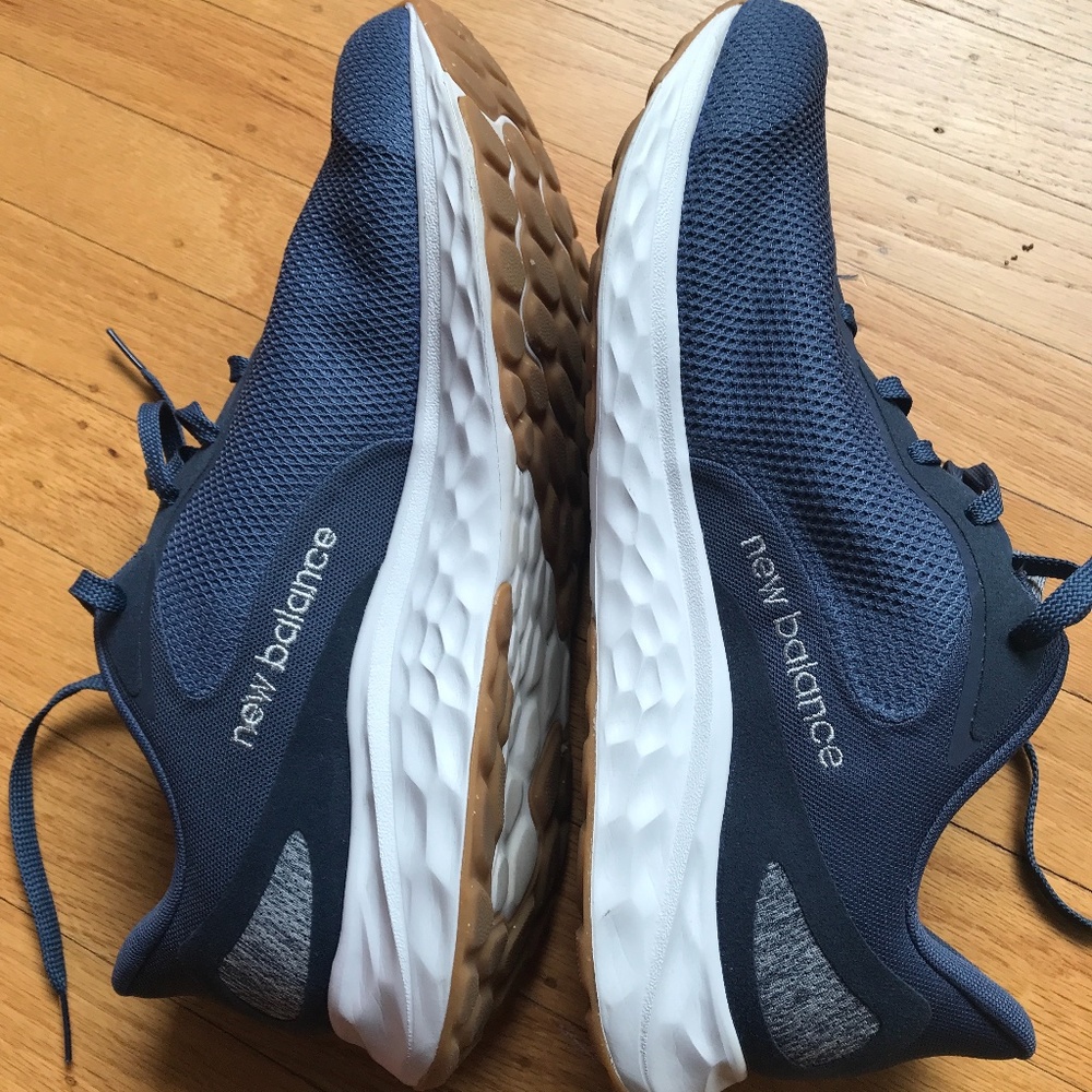 New balance man’s shoes 11.5 like new